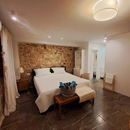 Blue Shutter Garden Apartamento