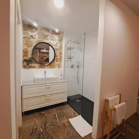 Apartamento Blue Shutter Garden Komiža