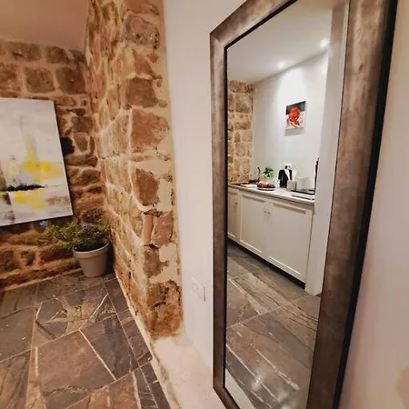 Blue Shutter Garden Апартаменты Комижа