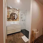 Apartman Blue Shutter Garden Komiža